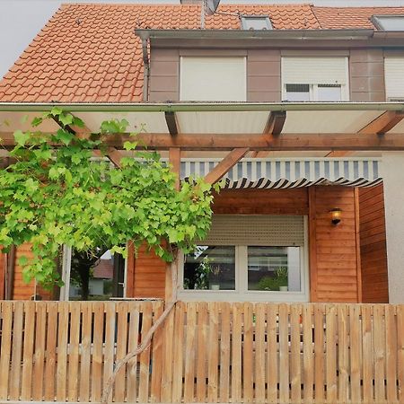 Familienfreundliches Ferienhaus Amara Mit Garten Und Terrasse - Friedrichshafen Am Bodensee Kültér fotó